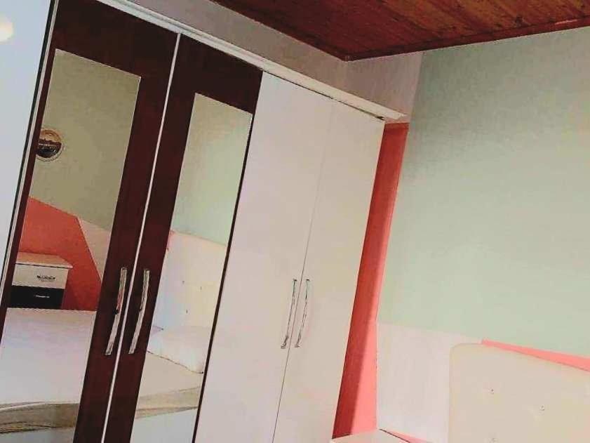 Stairway To Heaven Hotel Shkoder Bagian luar foto